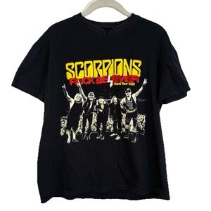 Scorpions Band T-shirt "Rock Believer" World Tour 2022 Tee Women’s M/L